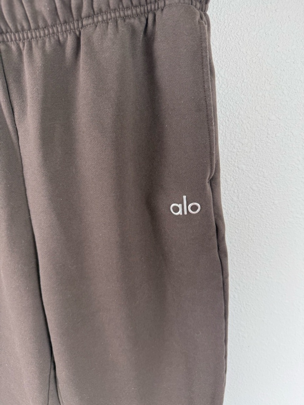 ALO Yoga Accolade Straight Leg Sweatpant Espresso Brown Athleisure Casual Medium - Picture 6 of 14